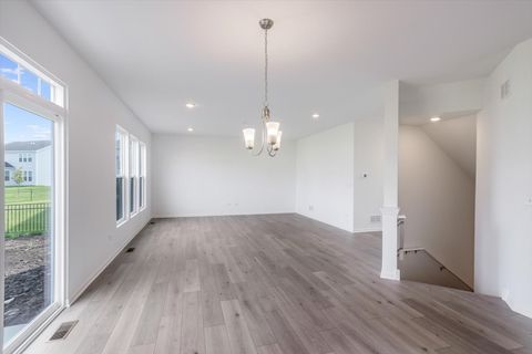 Tiny photo for 163 Piper Glen Avenue, Oswego, IL 60543 (MLS # 12493277)