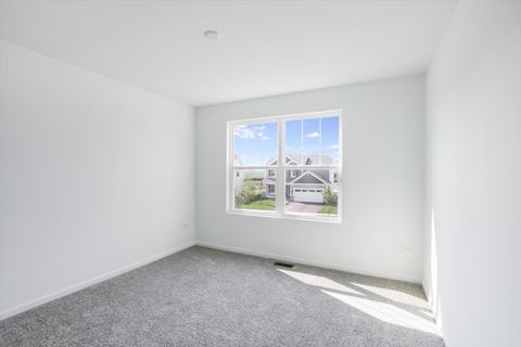 Tiny photo for 163 Piper Glen Avenue, Oswego, IL 60543 (MLS # 12493277)
