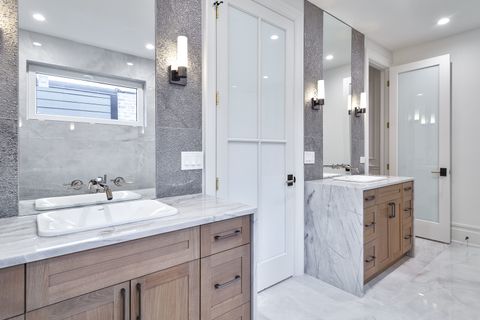 Tiny photo for 3723 N Oakley Avenue, Chicago, IL 60618 (MLS # 12541023)