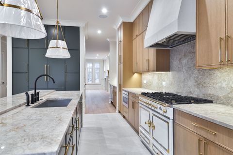 Tiny photo for 3723 N Oakley Avenue, Chicago, IL 60618 (MLS # 12541023)