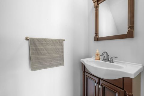 Tiny photo for 8 Aspen Court, Streamwood, IL 60107 (MLS # 12480629)