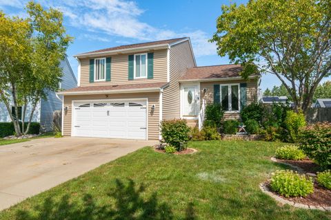 Tiny photo for 8 Aspen Court, Streamwood, IL 60107 (MLS # 12480629)