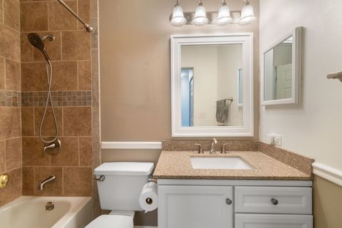 Tiny photo for 8 Aspen Court, Streamwood, IL 60107 (MLS # 12480629)