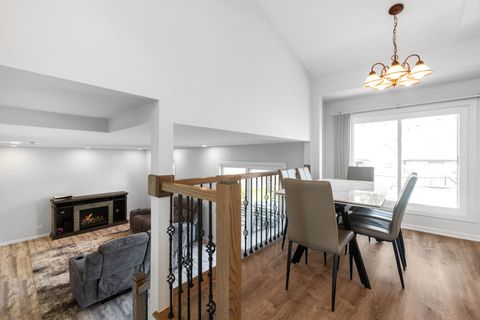 Tiny photo for 8 Aspen Court, Streamwood, IL 60107 (MLS # 12480629)