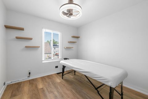 Tiny photo for 8 Aspen Court, Streamwood, IL 60107 (MLS # 12480629)