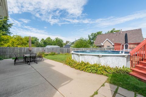 Tiny photo for 8 Aspen Court, Streamwood, IL 60107 (MLS # 12480629)
