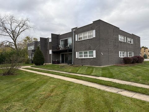 Photo of 18330 Cherry Creek Drive #5, Homewood, IL 60430 (MLS # 12615055)