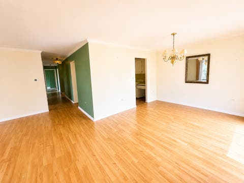 Tiny photo for 125 Acacia Circle #404, Indian Head Park, IL 60525 (MLS # 12674602)