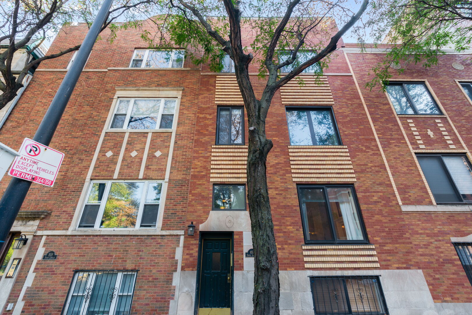 857 N LaSalle Street 1