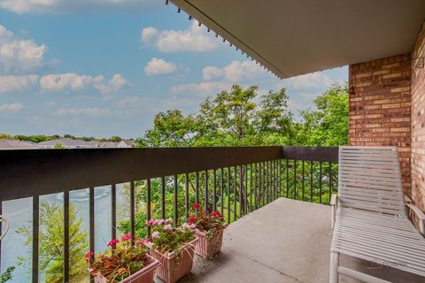 Tiny photo for 1671 Mission Hills Road, Northbrook, IL 60062 (MLS # 12509112)