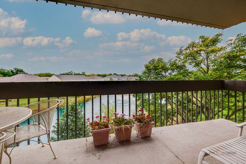 Tiny photo for 1671 Mission Hills Road, Northbrook, IL 60062 (MLS # 12509112)