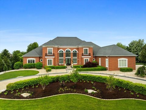 Photo of 12 Worthington Court, Bloomington, IL 61704 (MLS # 12490674)