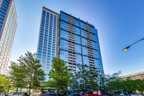 1901 S Calumet Avenue 2301 Chicago IL 60616