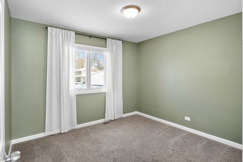 Tiny photo for 3 Brandywine Court, South Elgin, IL 60177 (MLS # 12529209)