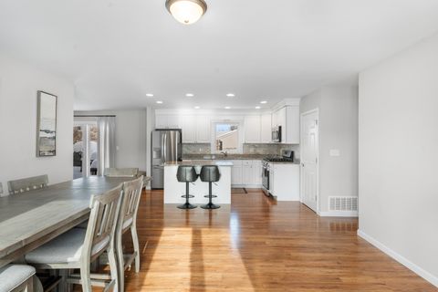 Tiny photo for 3 Brandywine Court, South Elgin, IL 60177 (MLS # 12529209)