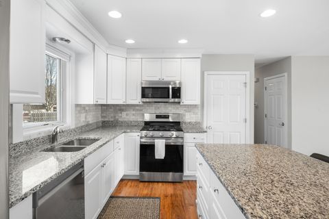 Tiny photo for 3 Brandywine Court, South Elgin, IL 60177 (MLS # 12529209)