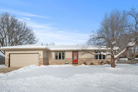 Photo of 3 Brandywine Court, South Elgin, IL 60177 (MLS # 12529209)