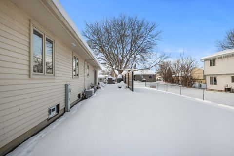 Tiny photo for 3 Brandywine Court, South Elgin, IL 60177 (MLS # 12529209)
