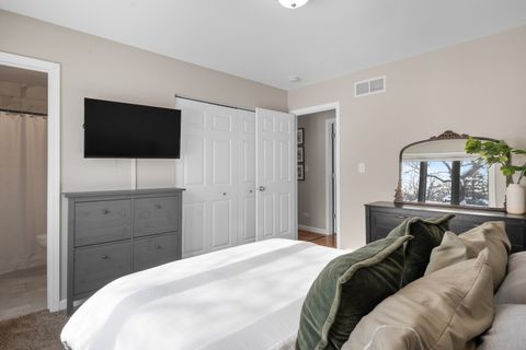 Tiny photo for 3 Brandywine Court, South Elgin, IL 60177 (MLS # 12529209)