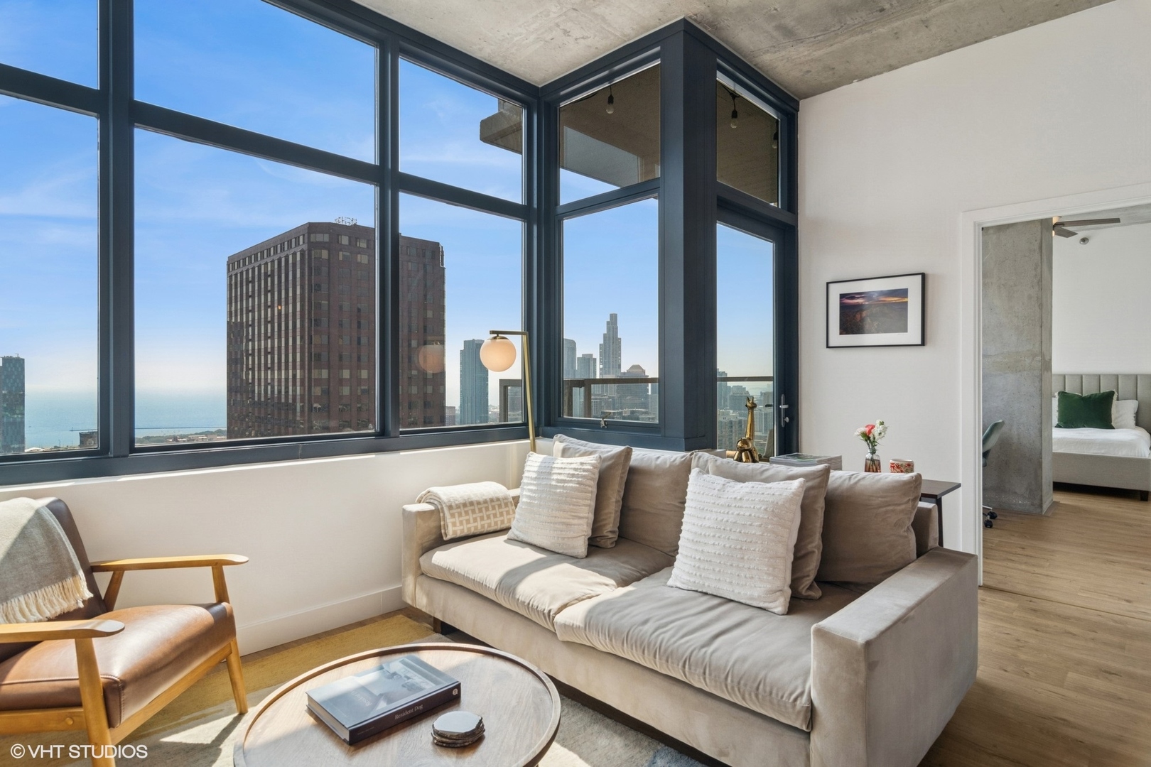 235 W Van Buren Street 4002
