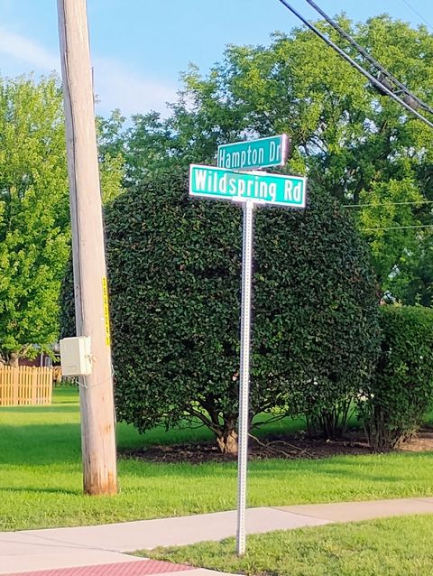 Tiny photo for 178 W Hampton Drive, Round Lake, IL 60073 (MLS # 12435315)