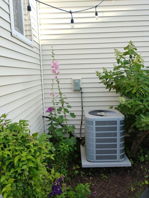 Tiny photo for 178 W Hampton Drive, Round Lake, IL 60073 (MLS # 12435315)