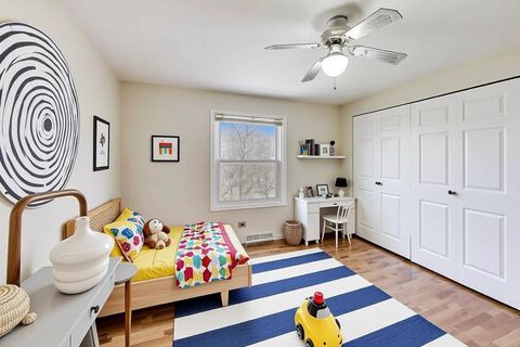 Tiny photo for 6 Robin Hood Court, Lincolnshire, IL 60069 (MLS # 12479041)