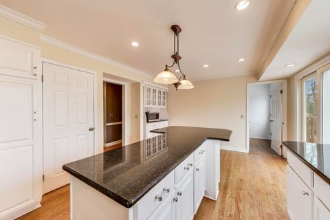 Tiny photo for 6 Robin Hood Court, Lincolnshire, IL 60069 (MLS # 12479041)