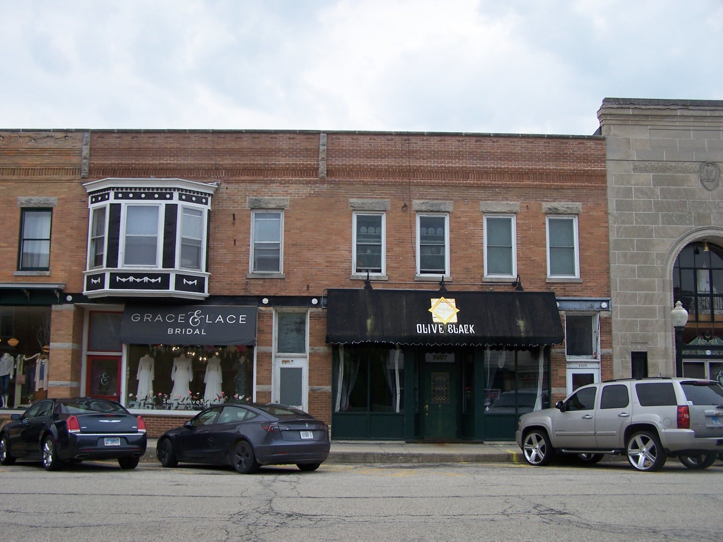 5604 Broadway Street