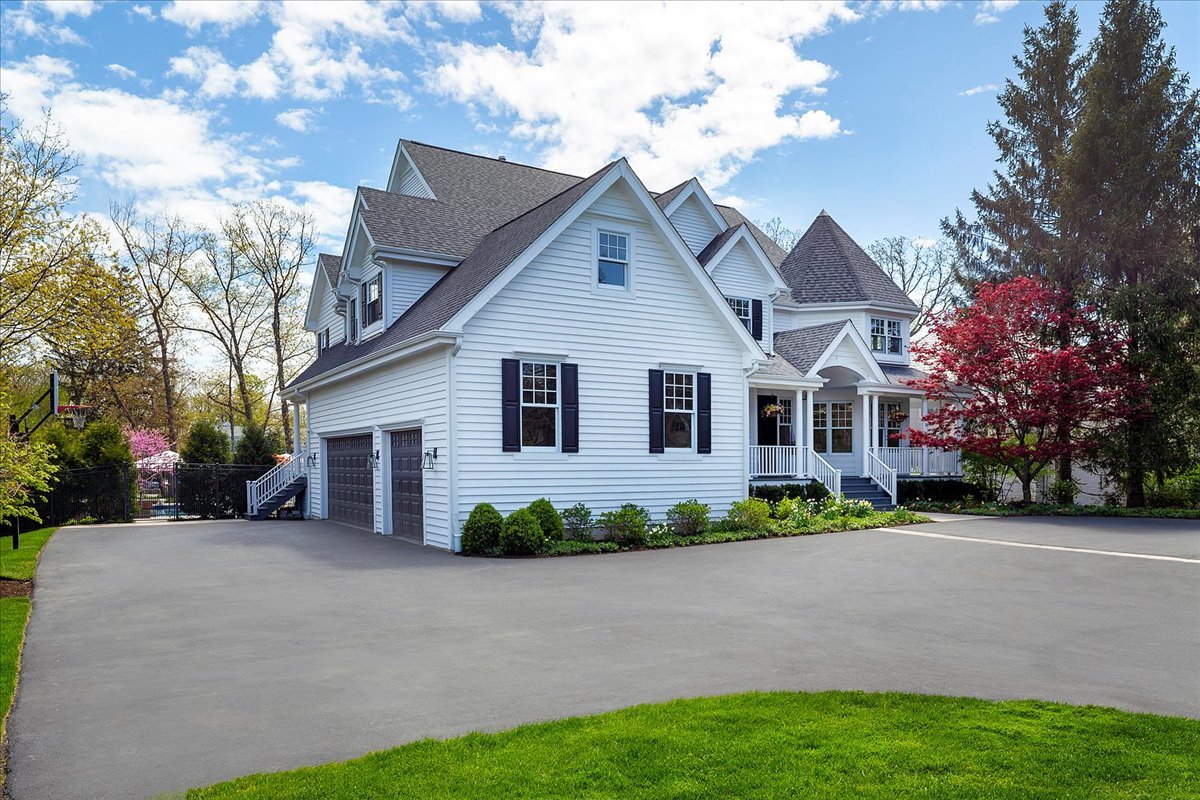 1423 Northwoods Road