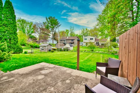 Tiny photo for 5405 Burwood Road, Oakwood Hills, IL 60013 (MLS # 12630045)