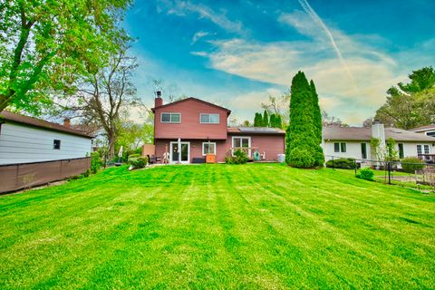 Tiny photo for 5405 Burwood Road, Oakwood Hills, IL 60013 (MLS # 12630045)