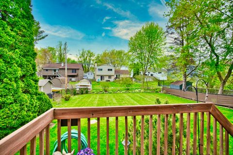 Tiny photo for 5405 Burwood Road, Oakwood Hills, IL 60013 (MLS # 12630045)