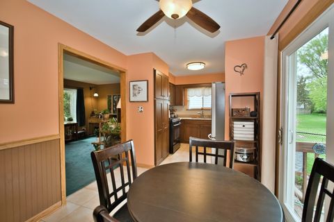 Tiny photo for 5405 Burwood Road, Oakwood Hills, IL 60013 (MLS # 12630045)