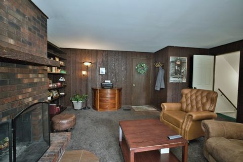 Tiny photo for 5405 Burwood Road, Oakwood Hills, IL 60013 (MLS # 12630045)