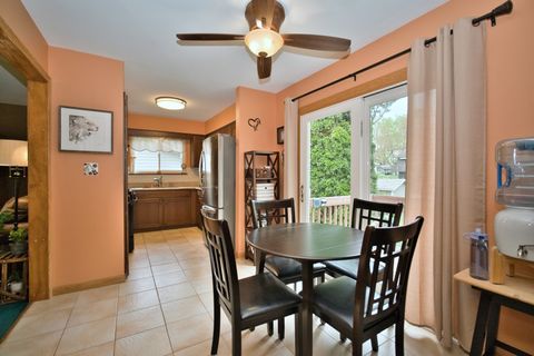 Tiny photo for 5405 Burwood Road, Oakwood Hills, IL 60013 (MLS # 12630045)