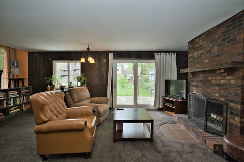 Tiny photo for 5405 Burwood Road, Oakwood Hills, IL 60013 (MLS # 12630045)