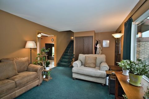 Tiny photo for 5405 Burwood Road, Oakwood Hills, IL 60013 (MLS # 12630045)