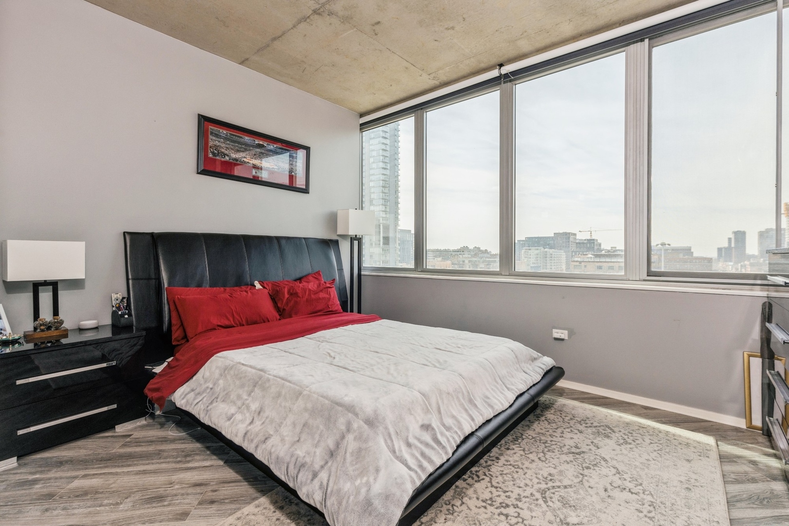 659 W Randolph Street 909