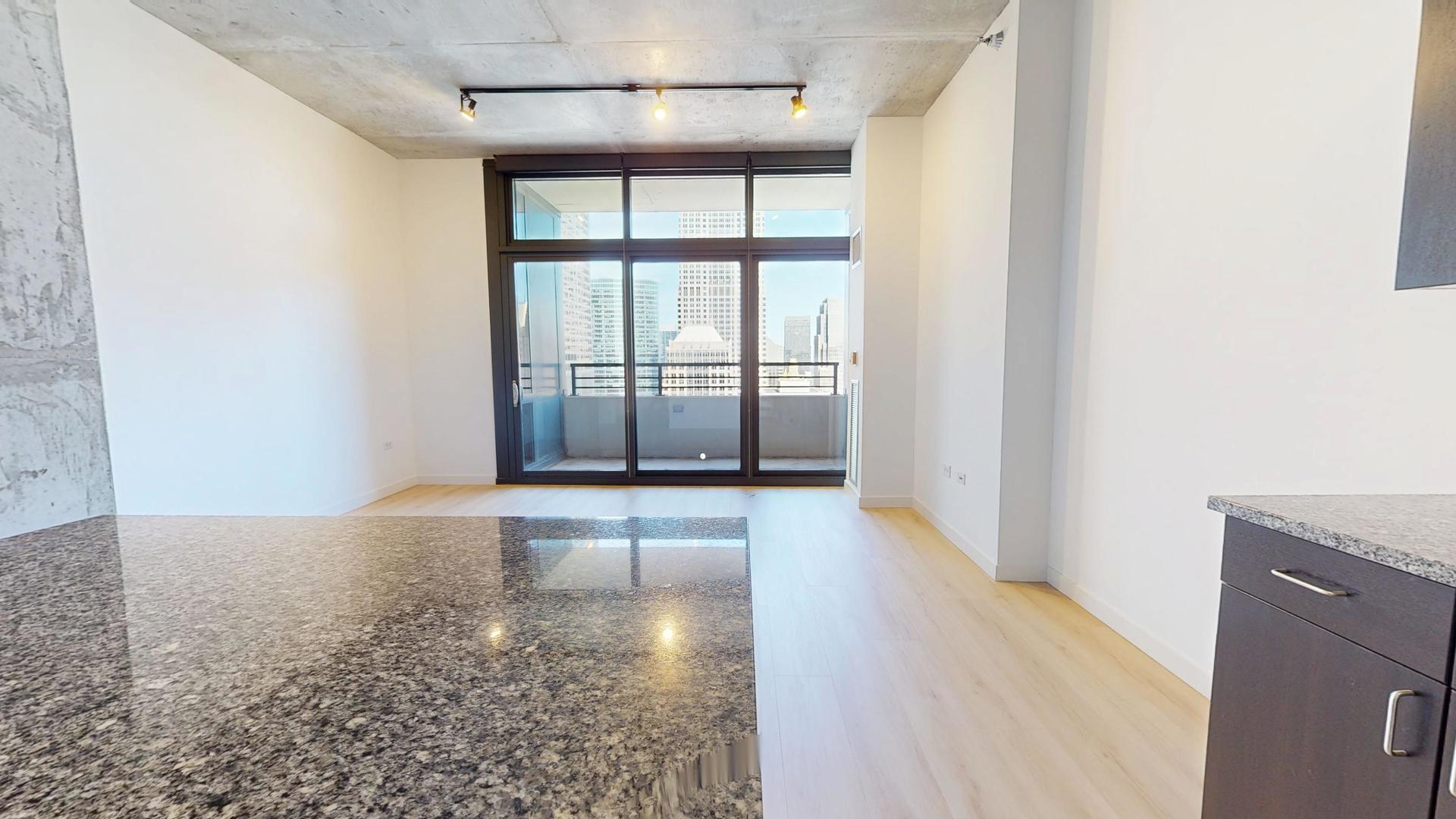 235 W VAN BUREN Street 4515