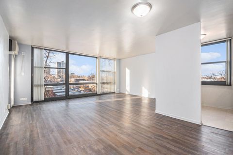 Tiny photo for 2605 S Indiana Avenue #301, Chicago, IL 60616 (MLS # 12589238)