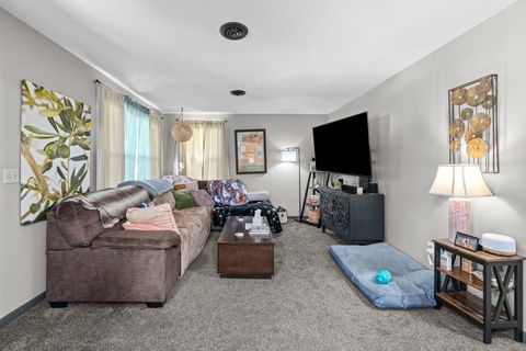 Tiny photo for 925 42ND Street, Moline, IL 61265 (MLS # 12690272)
