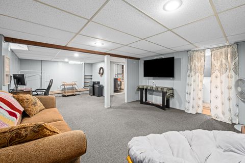 Tiny photo for 925 42ND Street, Moline, IL 61265 (MLS # 12690272)