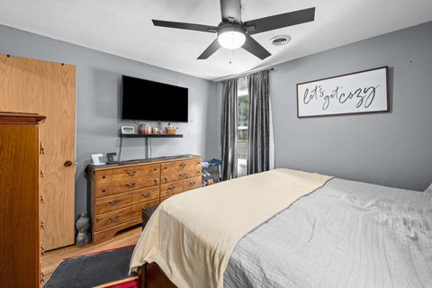 Tiny photo for 925 42ND Street, Moline, IL 61265 (MLS # 12690272)