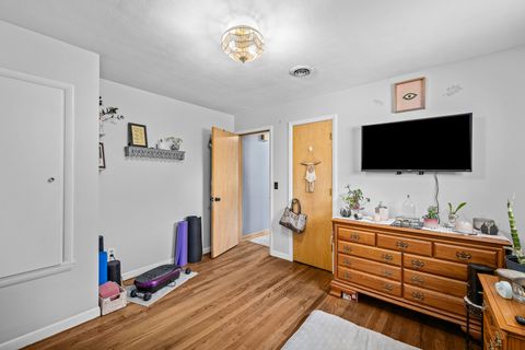 Tiny photo for 925 42ND Street, Moline, IL 61265 (MLS # 12690272)