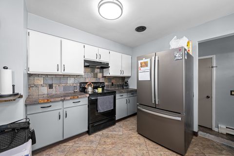 Tiny photo for 925 42ND Street, Moline, IL 61265 (MLS # 12690272)
