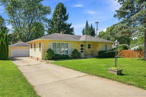 Photo of 846 N Fifth Avenue, Geneva, IL 60134 (MLS # 12739114)