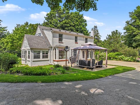 Tiny photo for 9000 Wolf Road, Burr Ridge, IL 60527 (MLS # 12718701)