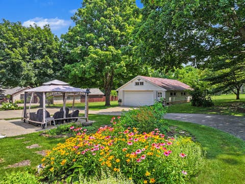 Tiny photo for 9000 Wolf Road, Burr Ridge, IL 60527 (MLS # 12718701)
