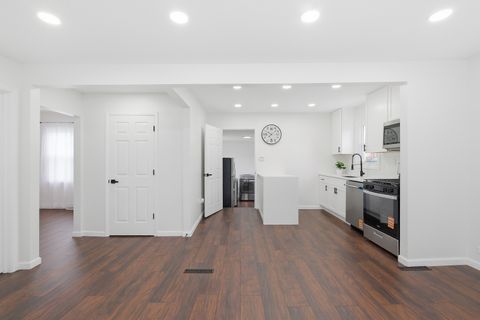 Tiny photo for 8622 S 78th Avenue, Bridgeview, IL 60455 (MLS # 12624146)